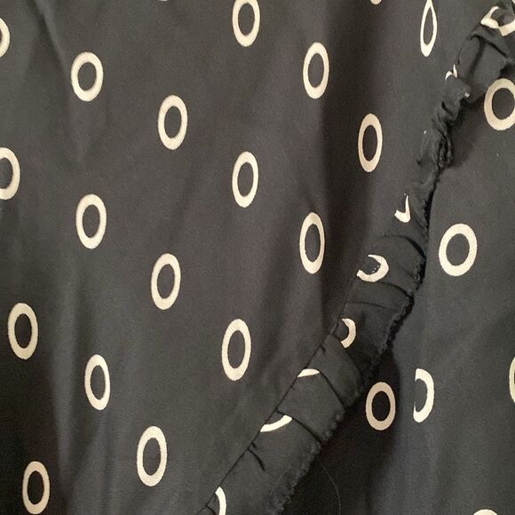 100% Silk Ruffle Skirt by Sandra King. Size 12 - Picture 5 of 7